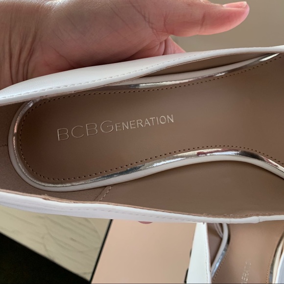 BCBGENERATION Holli Pointed Toe Pump - Picture 6 of 8